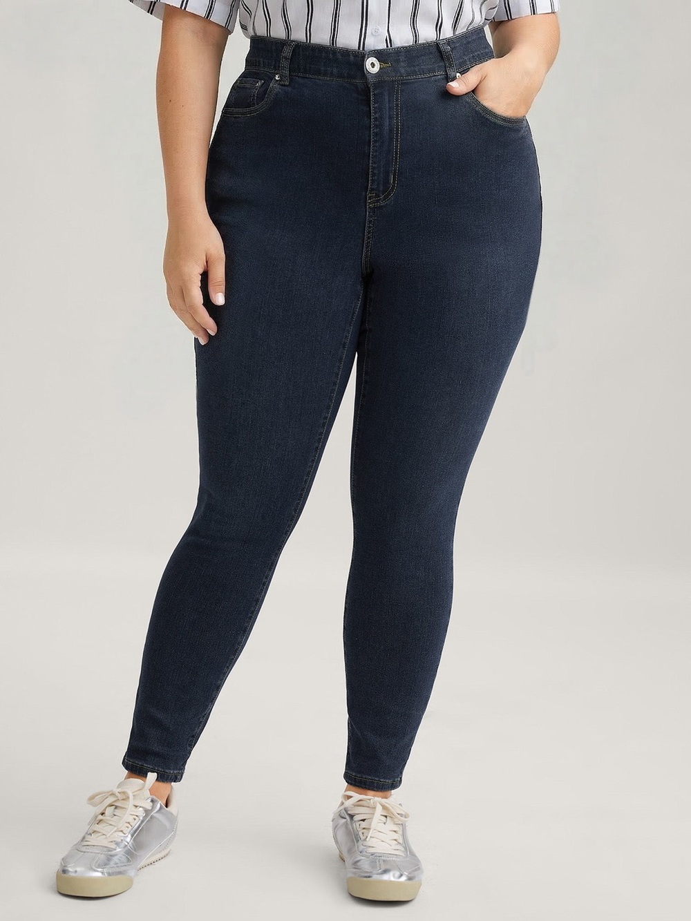 BloomChic Plus Size 4XL Pull-On Moderate Stretch Skinny-Fit Jeans us26